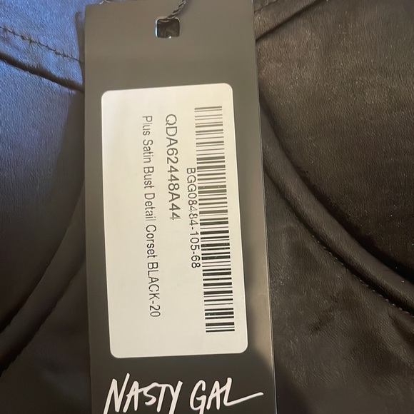 Womens New Nasty Gal Plus Satin Bust Detail Corset Black - Picture 6 of 9